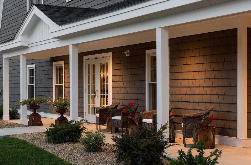 Bedford Village Inn Exterior photo